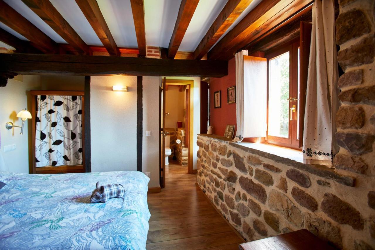 Sendero Del Saja-Besaya Pension Cobejo Buitenkant foto