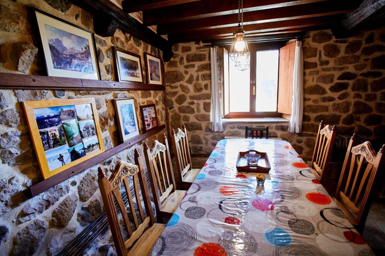 Sendero Del Saja-Besaya Pension Cobejo Buitenkant foto