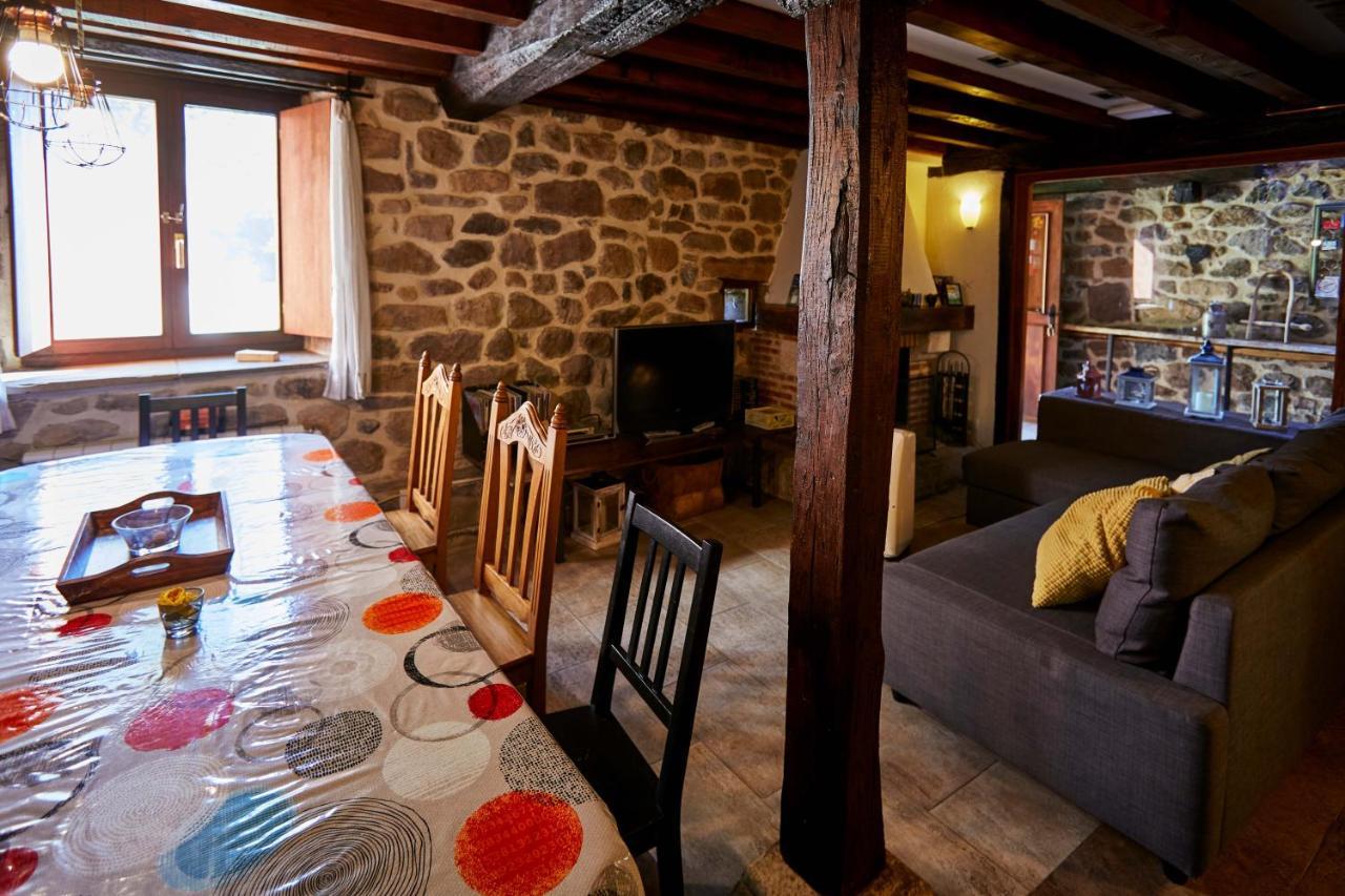 Sendero Del Saja-Besaya Pension Cobejo Buitenkant foto