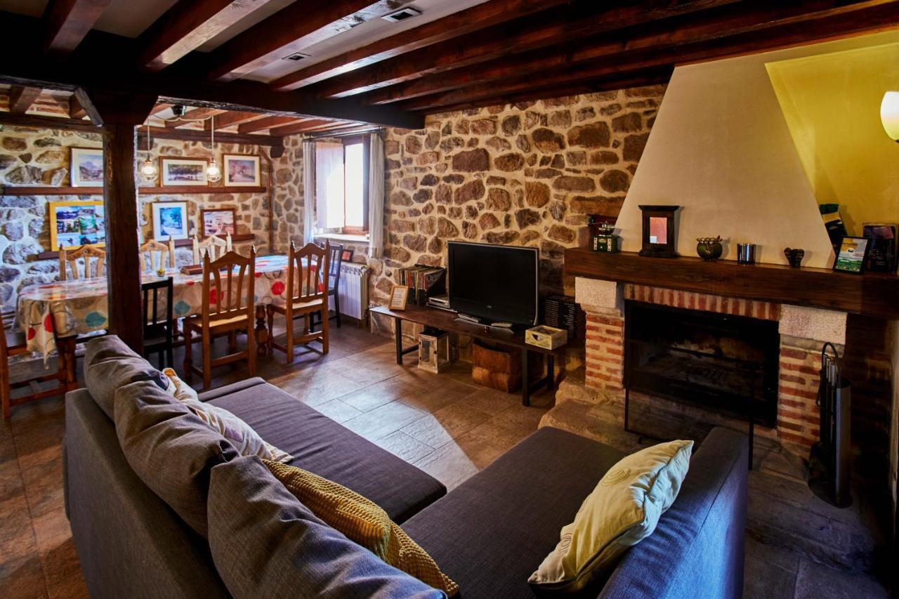 Sendero Del Saja-Besaya Pension Cobejo Buitenkant foto